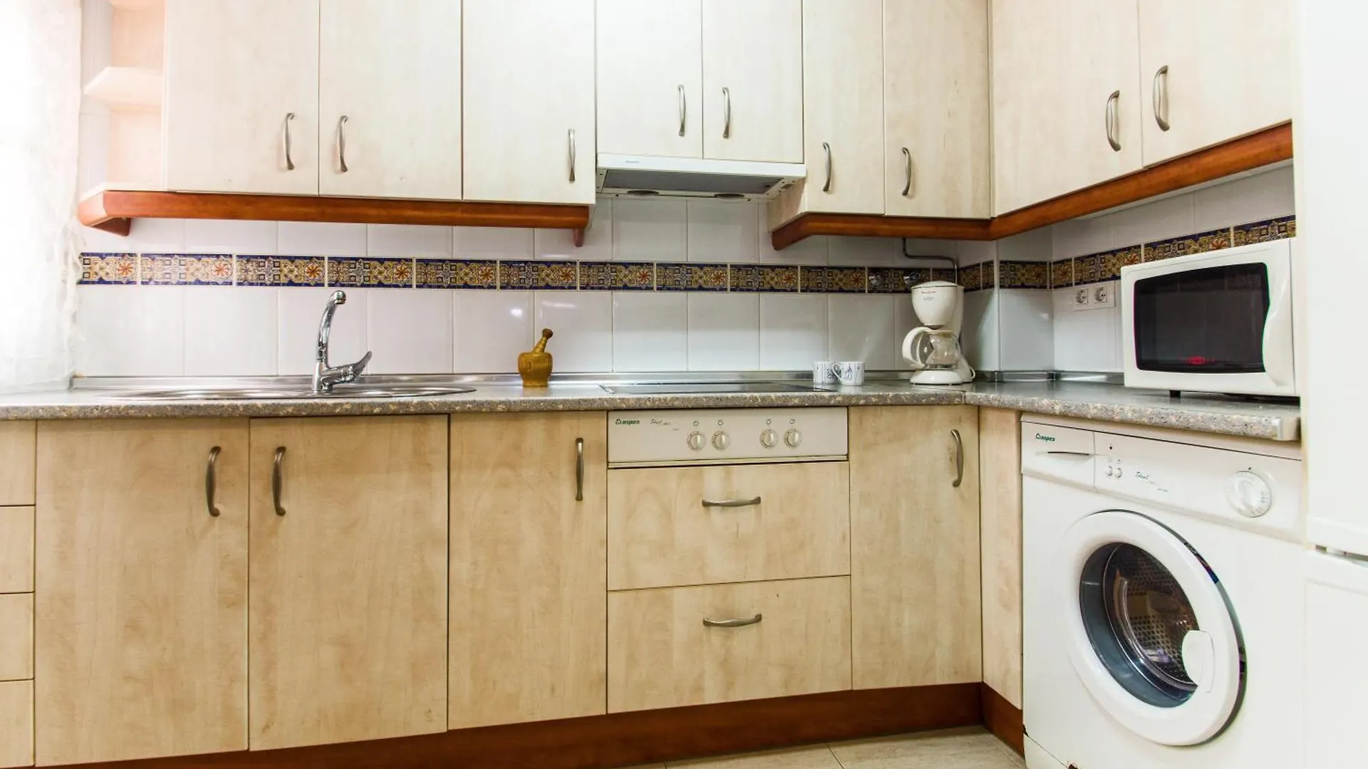 Apartamentos Rotonda Conil De La Frontera 0*,